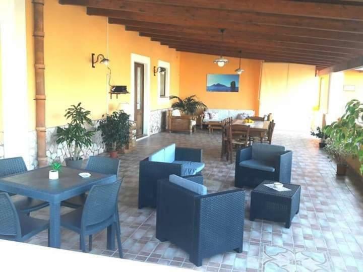 Case Vacanze Villa Lory Malfa  Εξωτερικό φωτογραφία