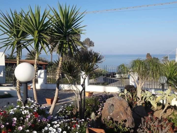 Case Vacanze Villa Lory Malfa  Εξωτερικό φωτογραφία
